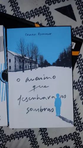 Livro - O menino que desenhava as sombras - Oriana Ramunno - TAG inéditos