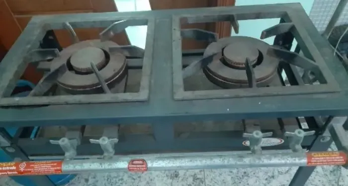 Fogão e chapa comercial