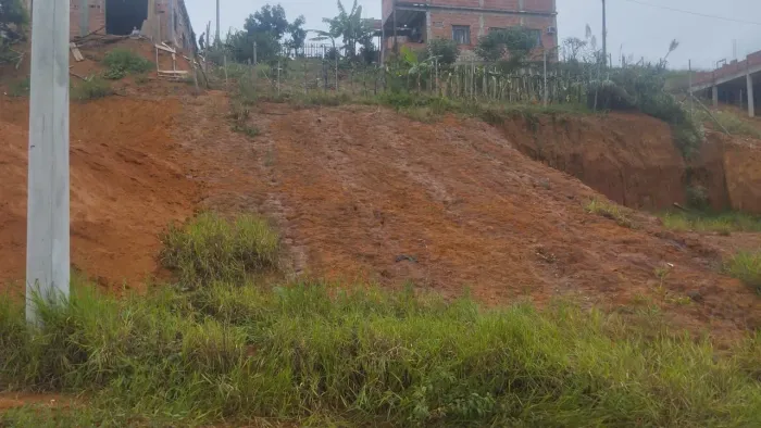 Lote 265m² Quitado no Prolar - Cariacica | R$ 60 Mil