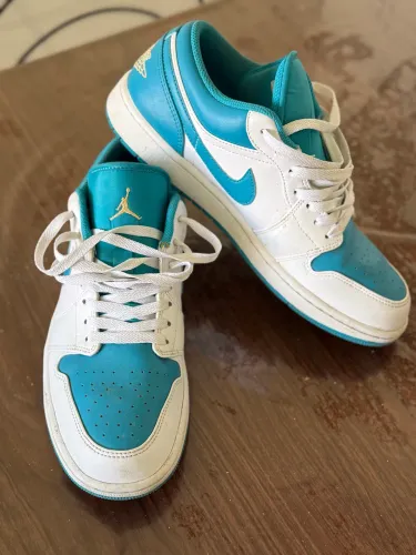 Tênis Nike Air Jordan 1 Low
