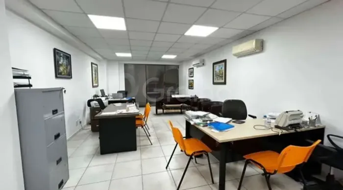 Sala Comercial de 50m² no Centro