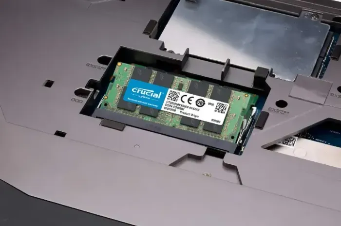 Memória RAM color verde 8GB 1 DDR4 3200Mhz Crucial CT8G4SFS8320