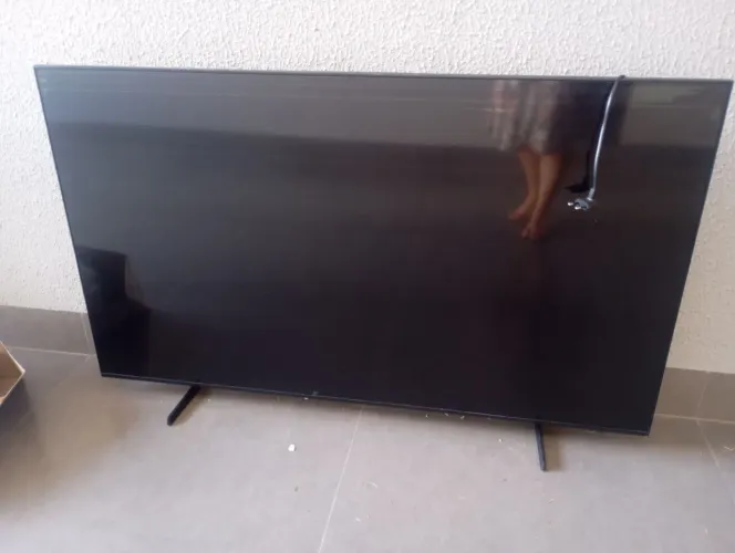 Vendo TV Samsung 55 polegadas, tela está quebrada apenas as peças.