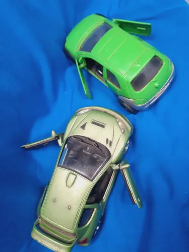 Brinquedos carrinhos
