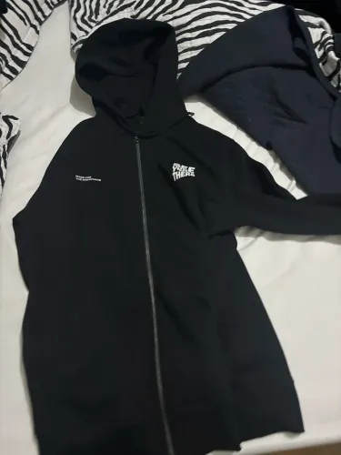 Moletom de zipper See you out where tamanho M preto
