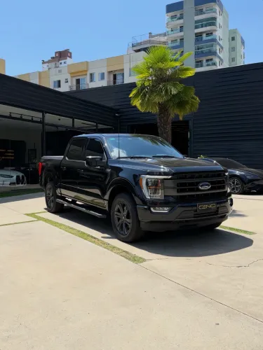 Ford F-150 Lariat 4X4 5.0 V8 2023