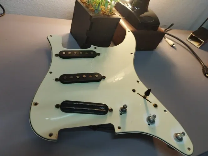 Captadores Seymour Duncan e Malagoli