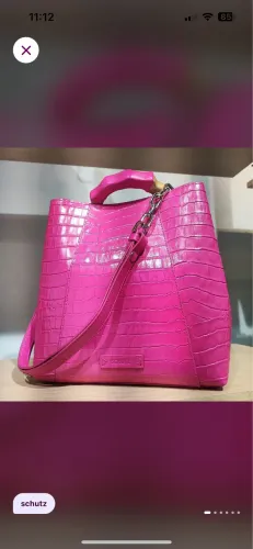 Bolsa Schutz rosa 