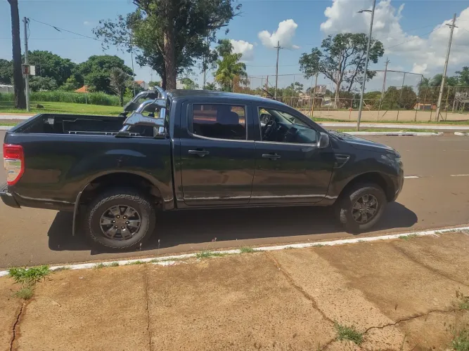 Ford Ranger XLS 2.5 16V 4X2 CD Flex 2014
