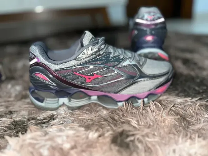 Mizuno Wave Prophecy 6 - Cinza e Rosa