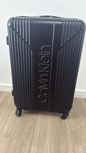 Mala Calvin Klein Grande 23kg - Usada 1 Vez - EUA