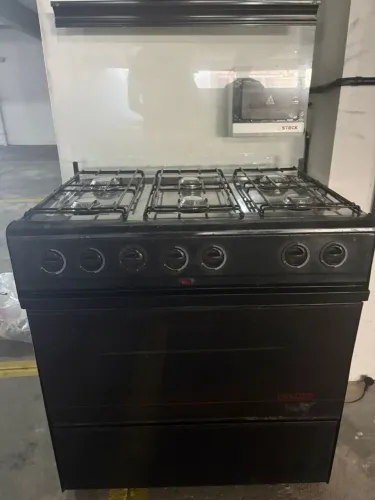 Vendo fogão marca DaKO 6 bocas.
