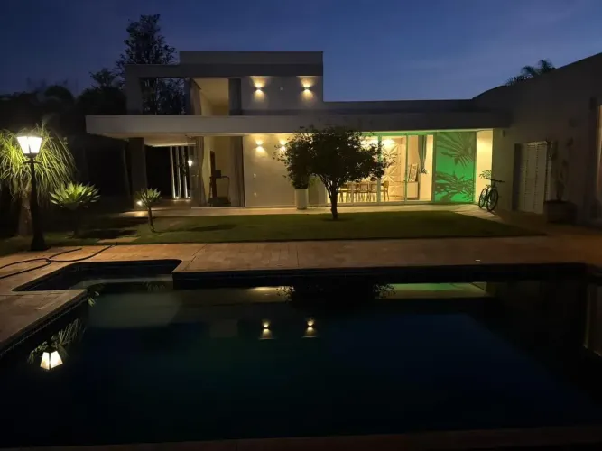 Locação chácara - 480m² - 3 suítes - 5 banheiros - lavabo - Cristais Paulista - SP.
