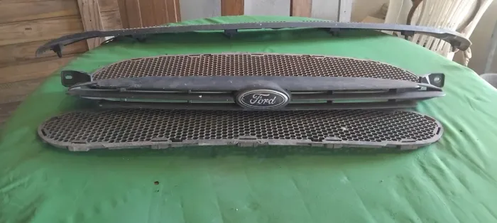 Grade dianteira escorte zetec 1.8 16v
