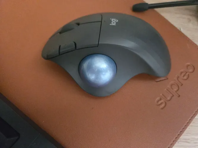 Mouse Logitech Trackball M575S (Novo/Lacrado)