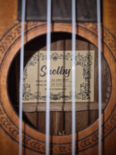 Ukulele Shelby Concert SU-23M + Bag + 3 Palhetas