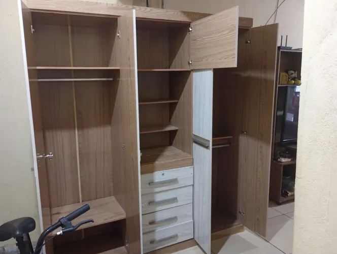 Guara roupa casal p vender logo
