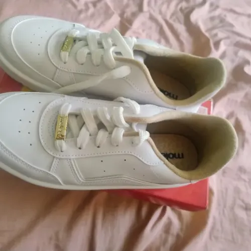 Tenis