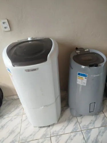 Vendo máquina tanquinho e centrifugadora
