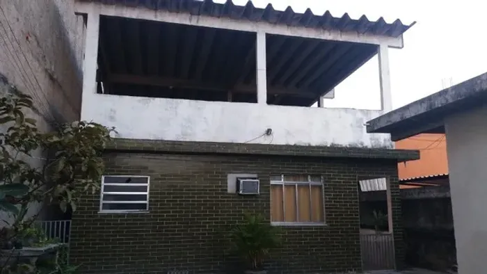 Casa 4 quartos com piscina para Venda na Vila São Luís em  Duque de Caxias
