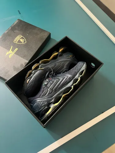 Mizuno prophecy lamborghini