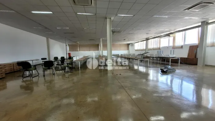 Sala disponível para locação no bairro Granja Marileusa em Uberlândia-MG