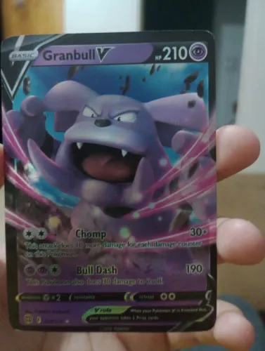 Carta ultra rara pokémon