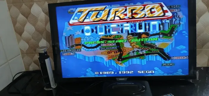 Mega Drive 3 com 30 jogos na memória