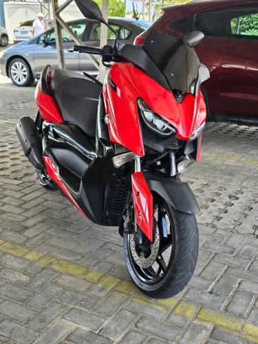 Troco Xmax 250 por 300