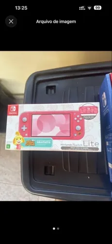 Nintendo Switch Lite - Edição Isabelle (Animal Crossing)
