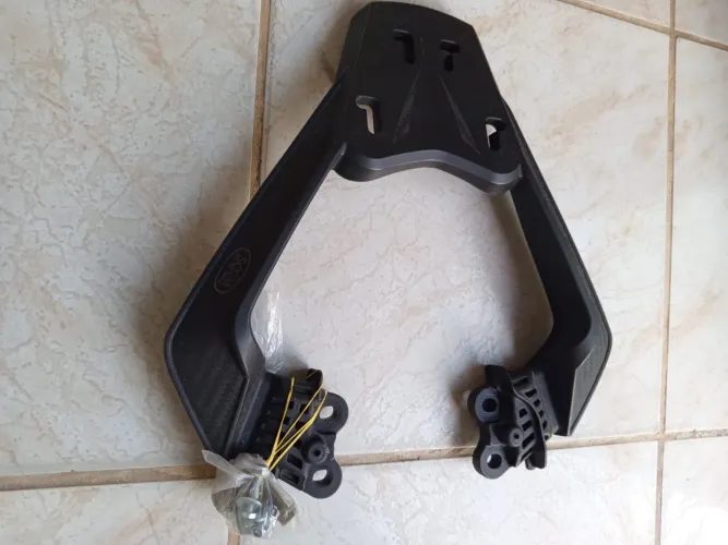 Suporte/Bauleto Traseiro para Moto CB 300F