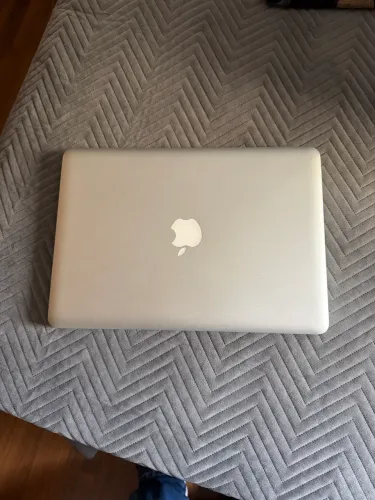 MacBook Pro 2012 (Apenas para peças)