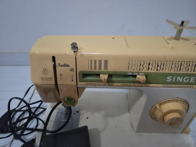 Máquina de costura