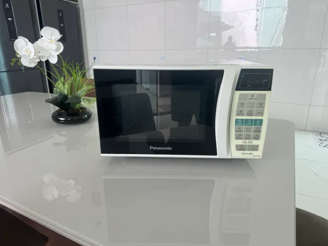Micro-ondas Panasonic em Ótimo Estado - Pronto para Uso