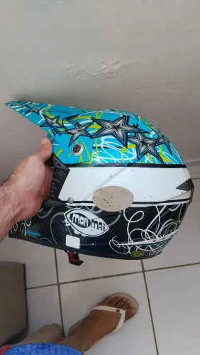 Capacete
