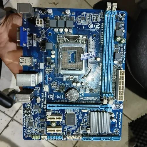 Placa-Mãe Gigabyte GA-H61M-S1 LGA 1155 DDR3 - Sem Teste