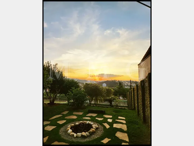 Itatiba São Paulo, casa térrea sobrada, bem arejada , ótima rua