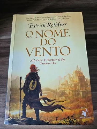 O Nome do Vento - Patrick Rothfuss - Editora Arqueiro - Ótimo Estado