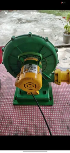 Vendo ( praticamente novo) Leia
