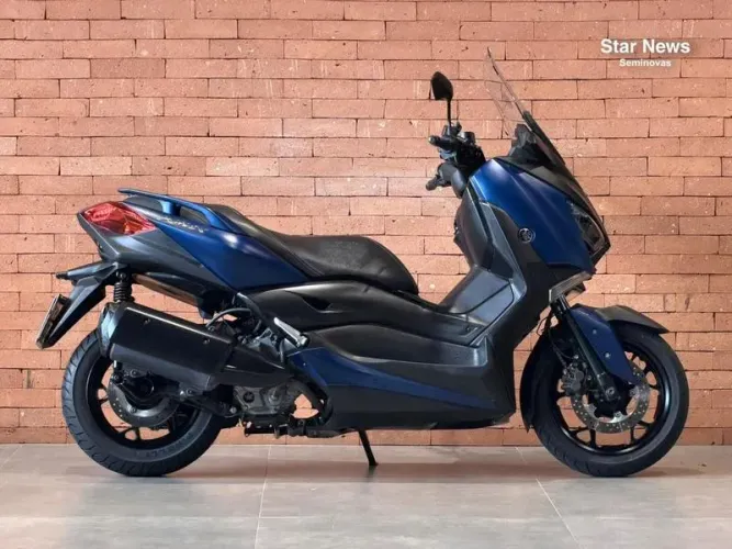 YAMAHA XMAX 2021
