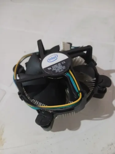 Cooler padrão da Intel para processadores LGA 1150/LGA 1155/LGA 1156