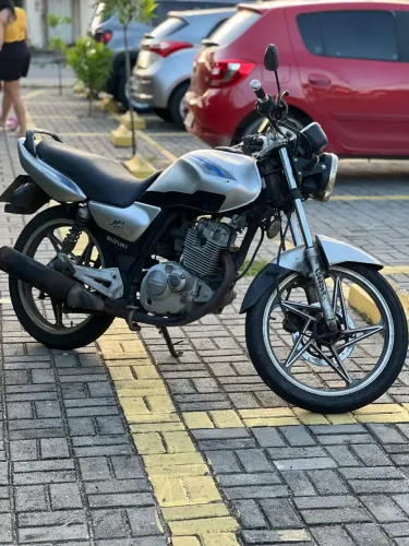 Suzuki yes 2011