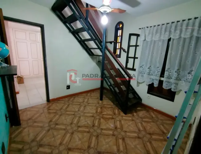 Casa em Condomínio à Venda em Irajá Conforto, Segurança e Espaço para Sua Família!