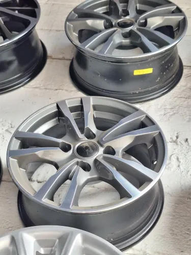 Rodas aro 14 Ford novas dá KR 2.100