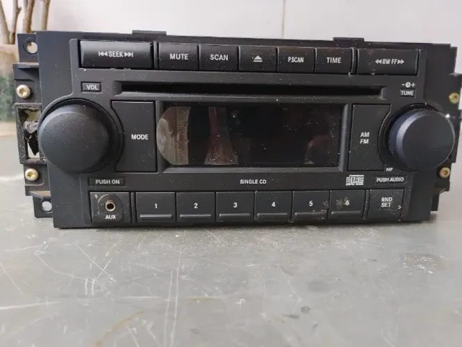 Radio Cd Player Original Dodge Ram 2009 - Excelente estado