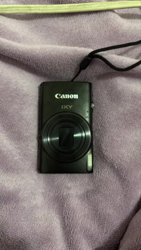 Canon IXY