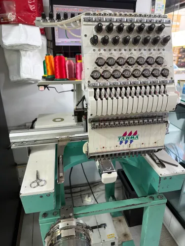 Vendo Máquina de bordar industrial