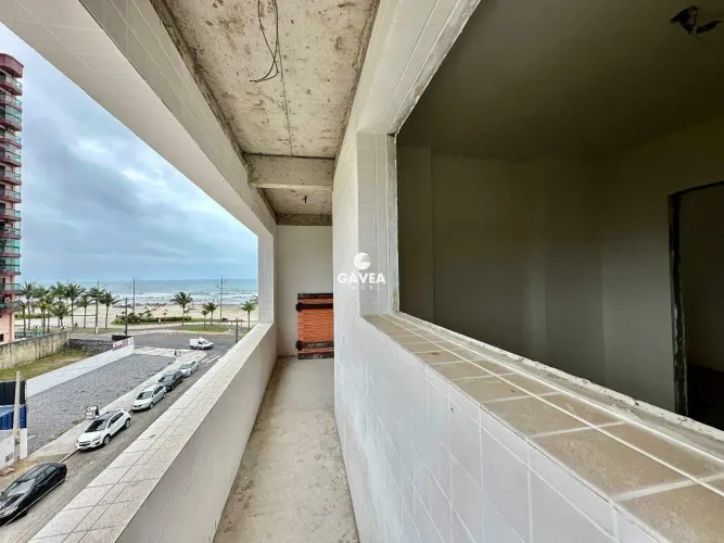 Apartamento à venda no Caiçara em Praia Grande.