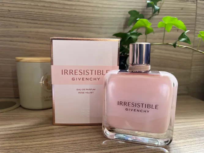 Givenchy Irresistible Rose Velvet