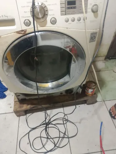 Lava e seca LG retirada de peças 